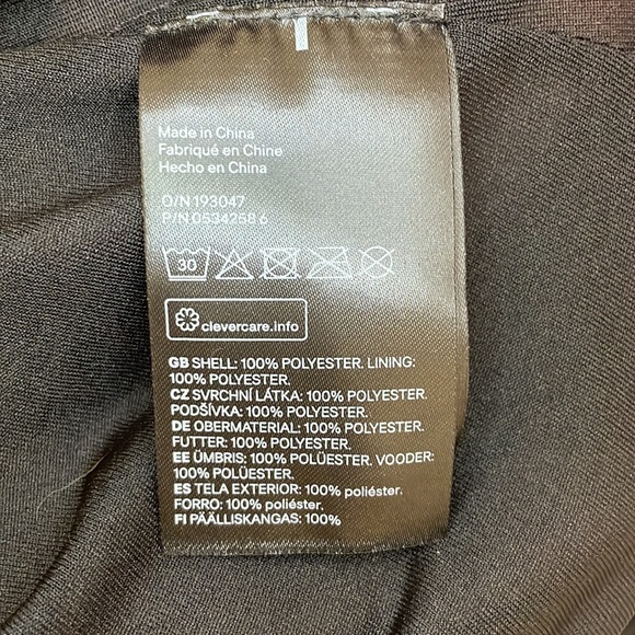 “H&M” black and red floral dress US size 4 - Picture 6 of 6